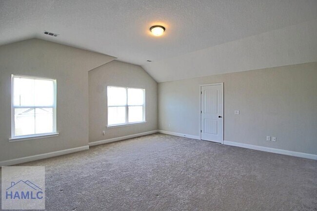 Building Photo - 180 Mcclelland Lp NE