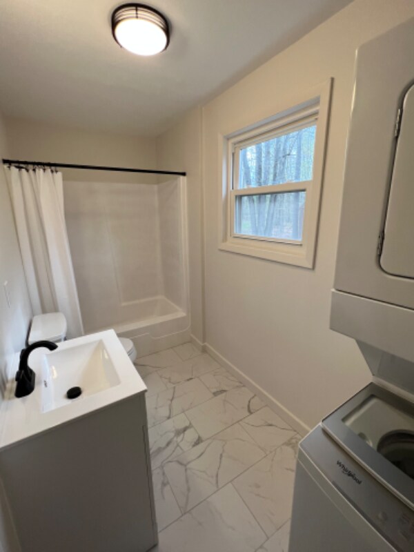 Building Photo - 6848 Whispering Pines Dr