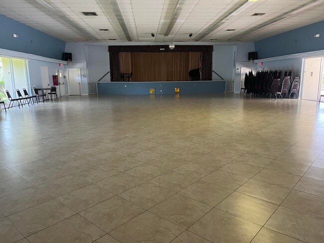 Building Photo - 21 Abbey Ln