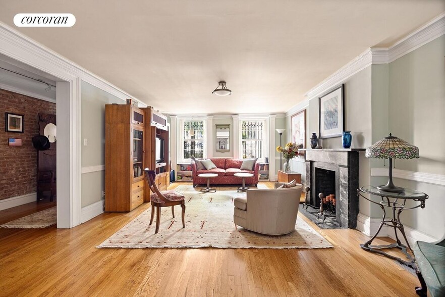 Building Photo - 134 W 13th St