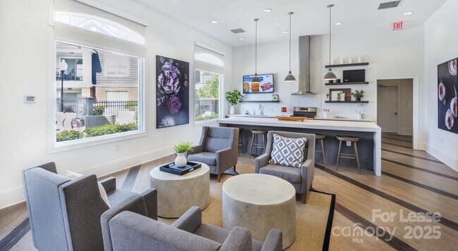 Building Photo - 14325 Plantation Park Blvd