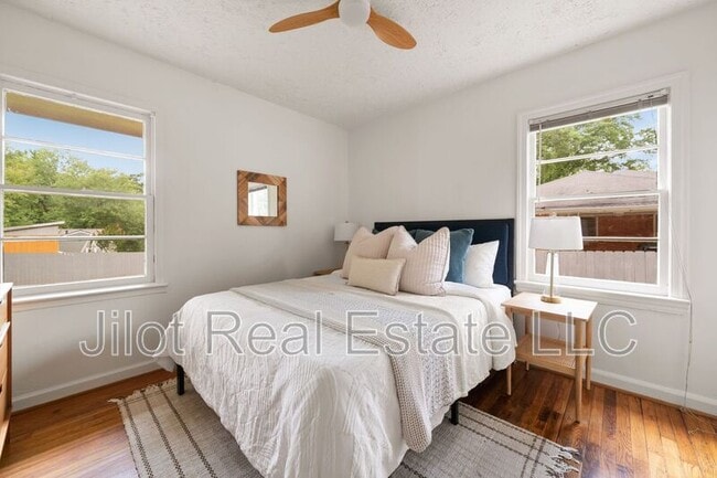 Building Photo - 2855 Monticello Pl