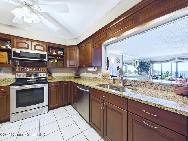 Building Photo - 1125 Jimmy Buffett Mem Hwy