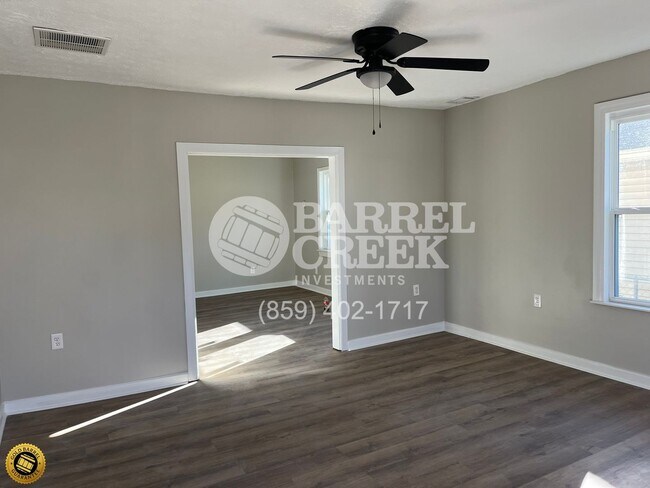 Building Photo - 4-Bed 1.5-Bath House + Garage & Fenced Yard