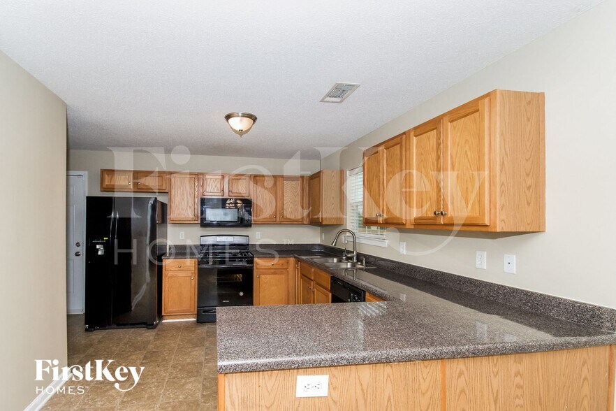 Building Photo - 4504 Gilder Circle