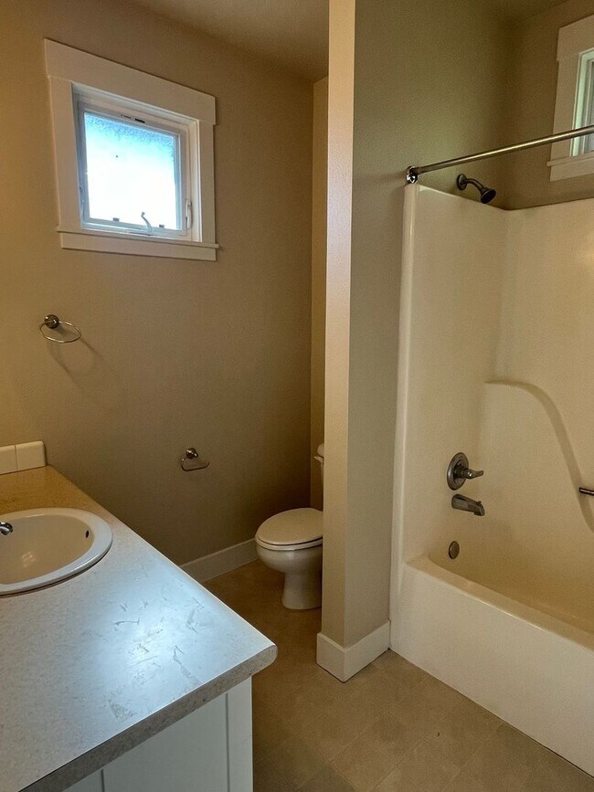 Building Photo - 2477 Switzerland Ln