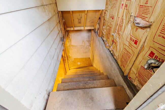 Building Photo - 8544 S 300 E