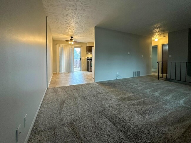 Building Photo - 2130 Essex Rd