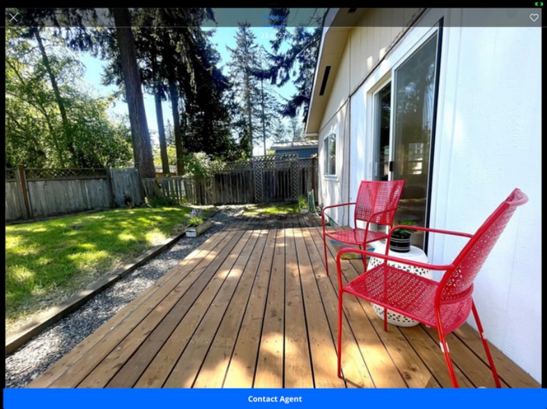 Building Photo - 2061 Victoria