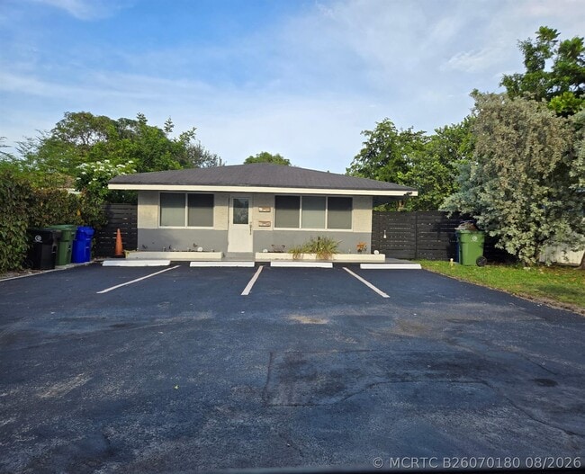 Building Photo - 1516 NW 7th Ave