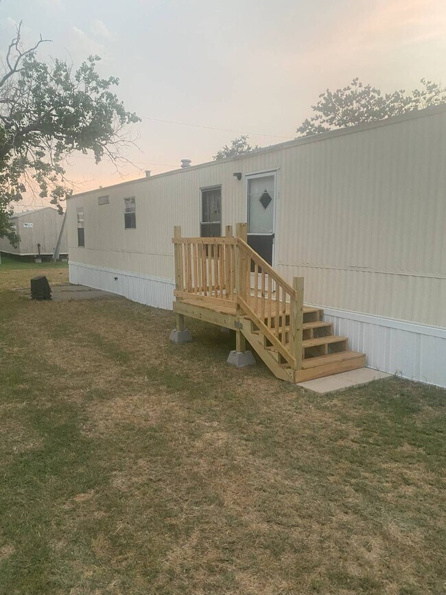 Building Photo - 300 Christine Rd