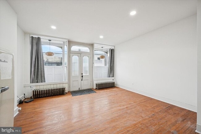 Building Photo - 4645 Umbria St