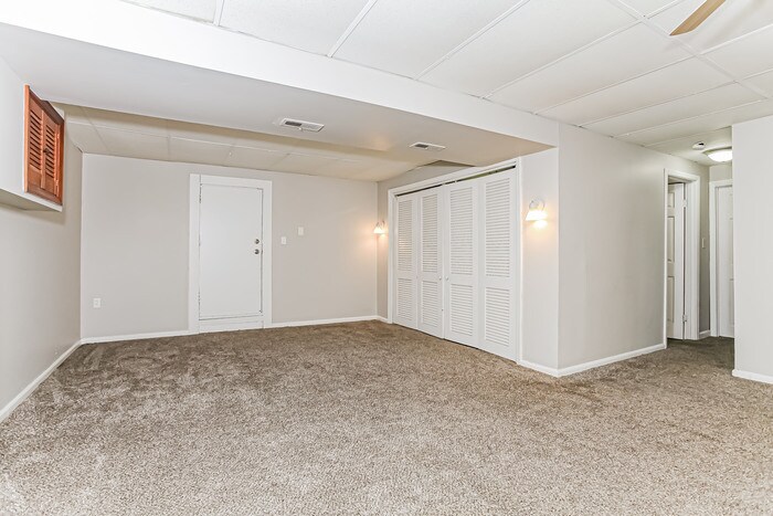 Building Photo - 2557 Berthbrook Dr