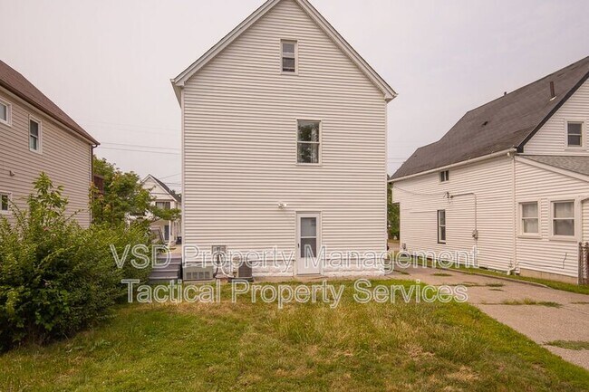Building Photo - 4409 Bucyrus Ave