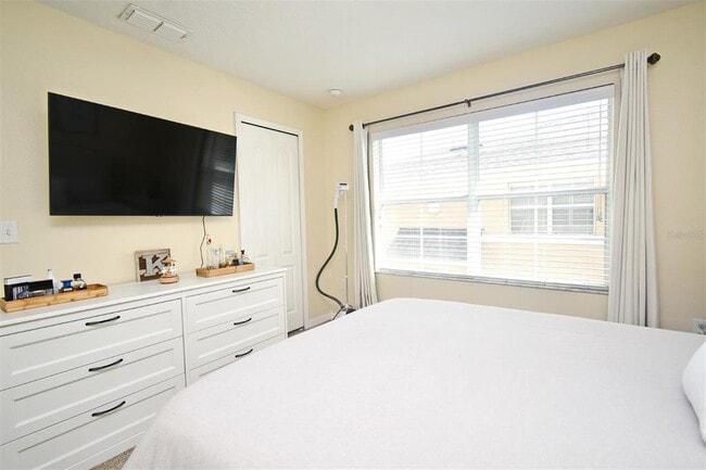 Building Photo - 200 Carina Cir