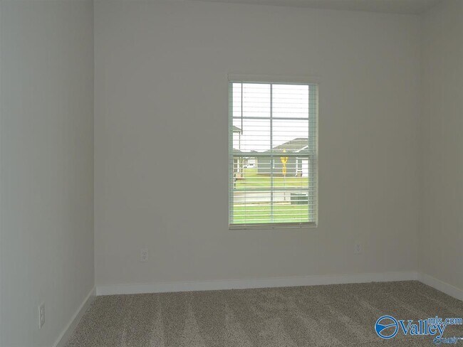 Building Photo - 26338 Valley Ridge Rd