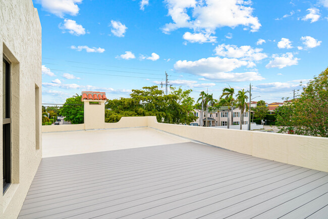Building Photo - 3714 S Olive Ave