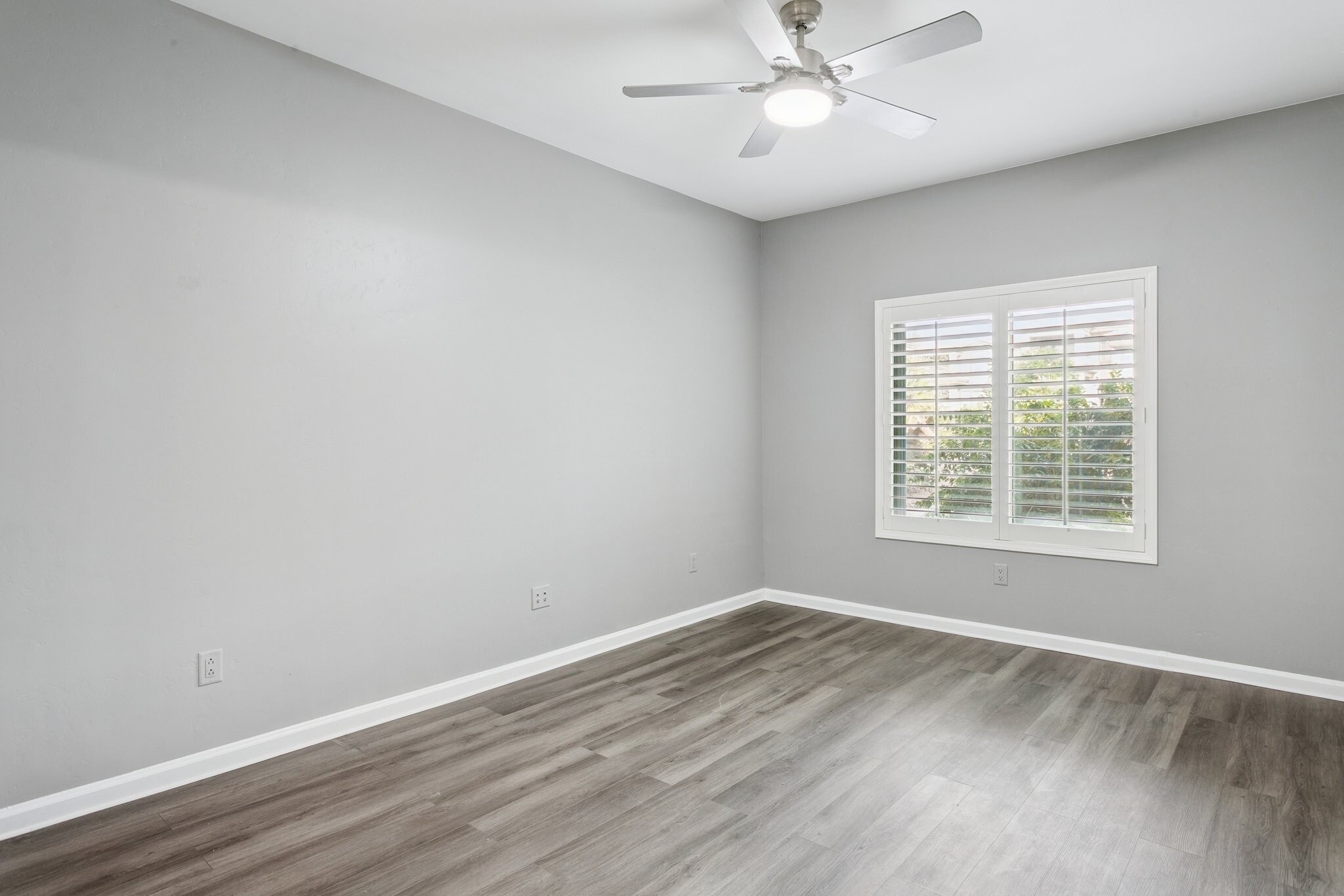 Building Photo - 14000 N 94th St