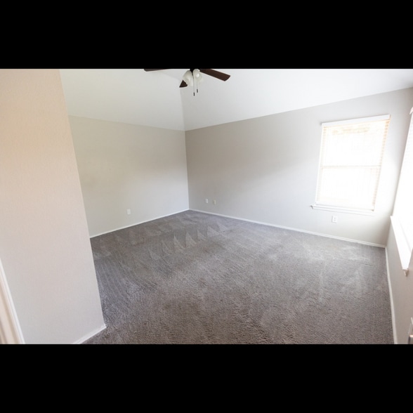 Building Photo - 1203 Trenton Ln