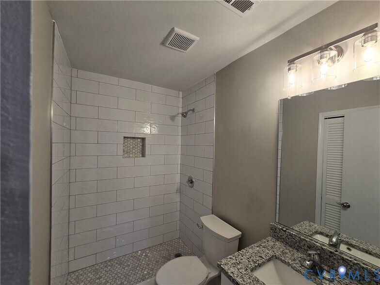 Building Photo - 10200 Stroud Ln