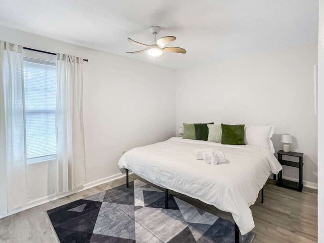 Building Photo - 1224 Crawford Way