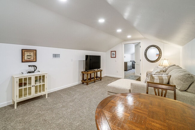 Building Photo - 3561 W Kiltie Loop