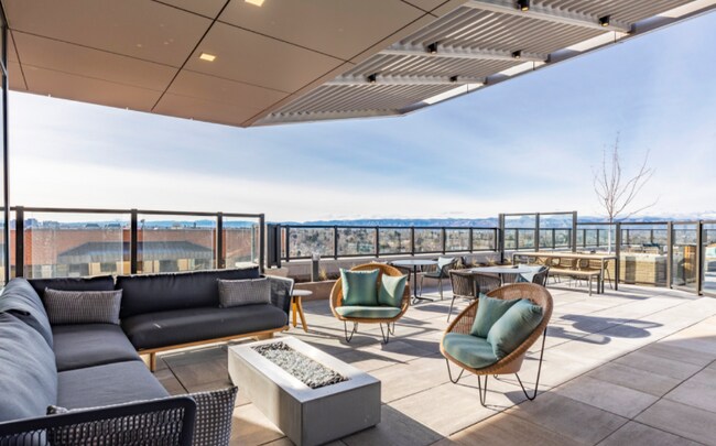 Building Photo - 1045 Lincoln St