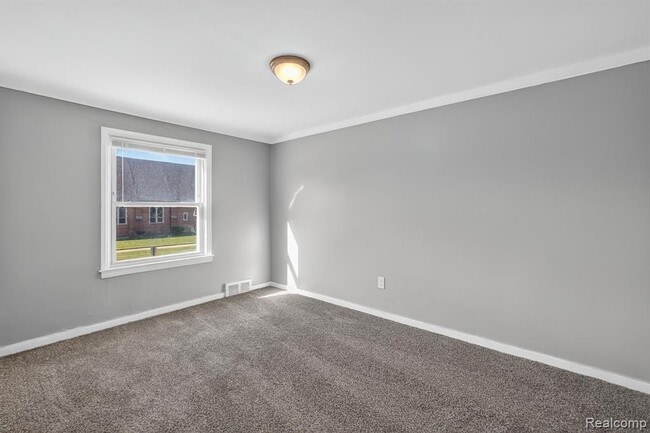 Building Photo - 20216 Regent Dr