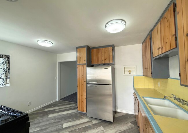 Building Photo - 4623-25 Mississippi St