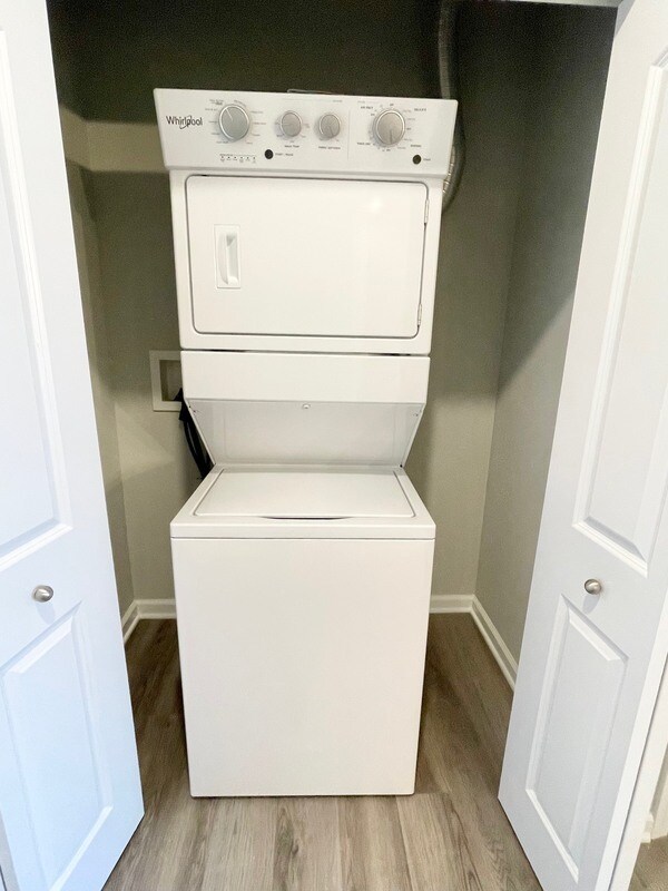 Building Photo - 301 N Madison St