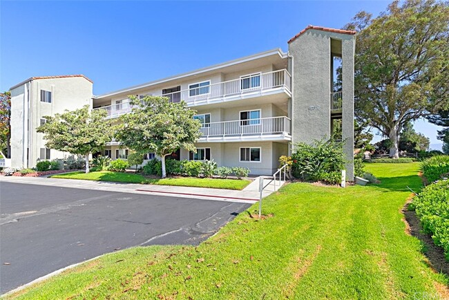 Building Photo - 5369 Algarrobo-