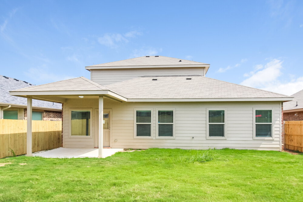 Building Photo - 1720 Kings Glen Ln