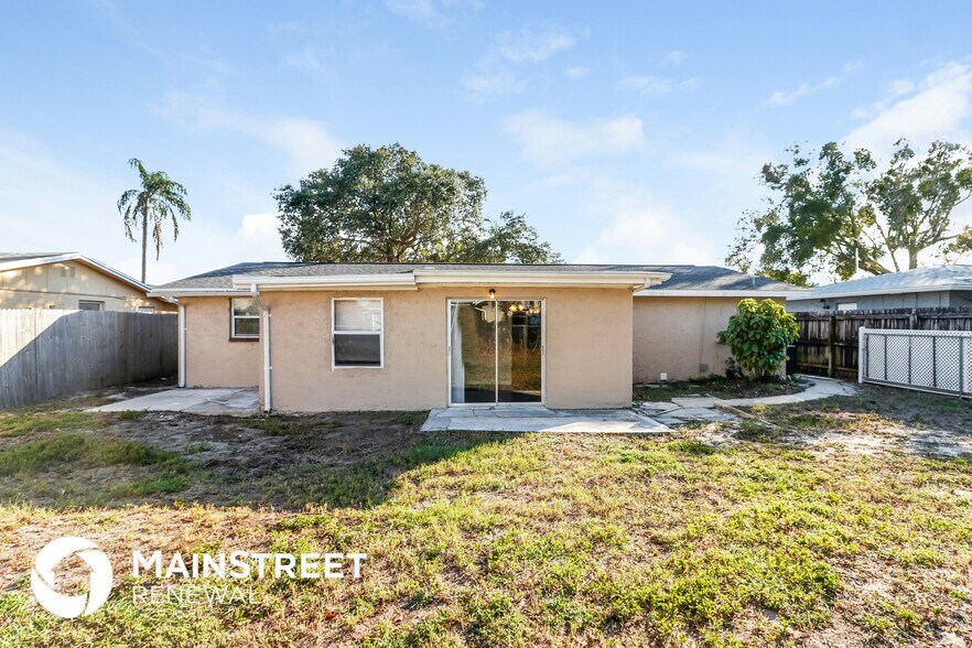 Building Photo - 3353 Trask Dr