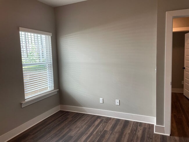 Building Photo - 3 Bedroom Home With Spacious Garage and Fenced Backyard!