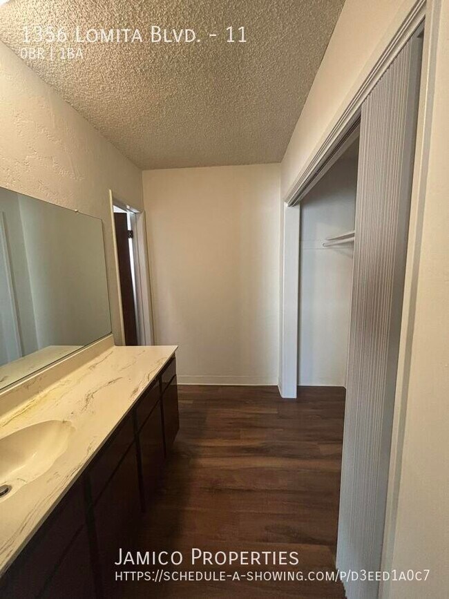 Building Photo - 1356 Lomita Blvd