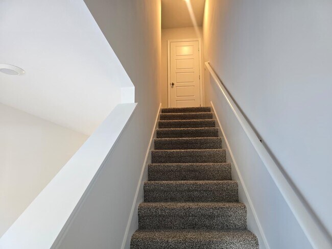 Building Photo - 190 Turpentine Dr