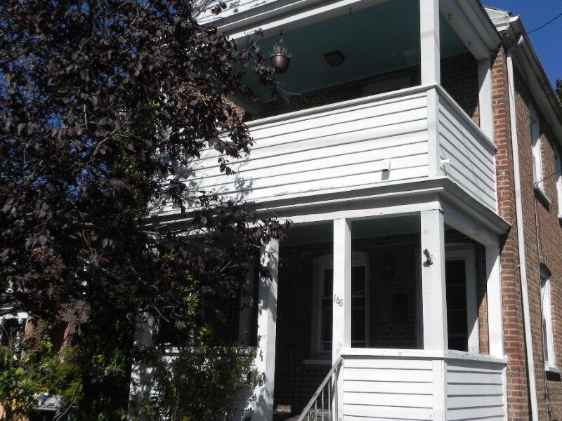 Building Photo - 186 Grasmere Ave