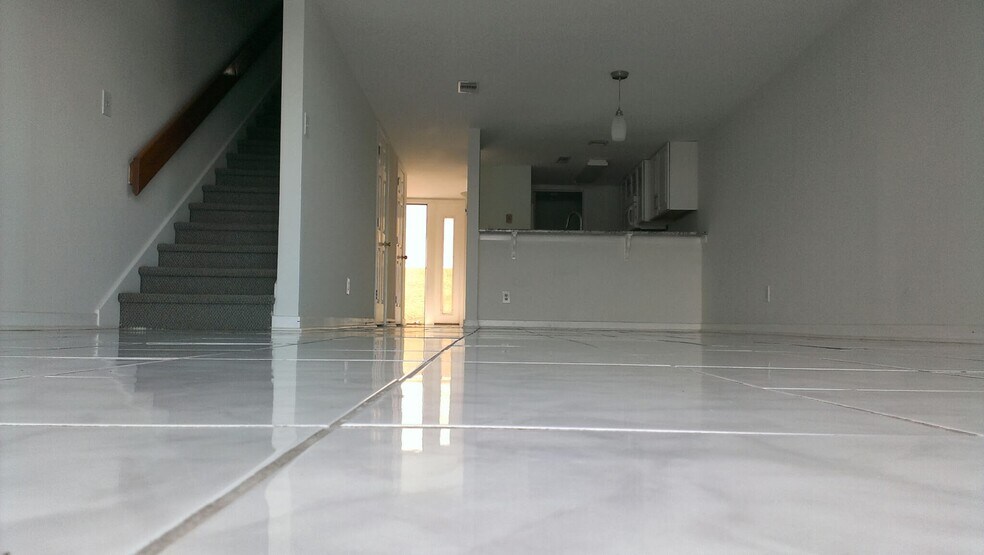 Building Photo - 90 Helmsman Way