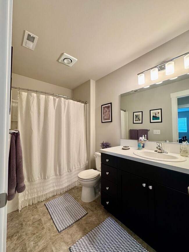 Building Photo - 4 Bedroom Home in Family friendly Cul-de-sac in Maple Valley