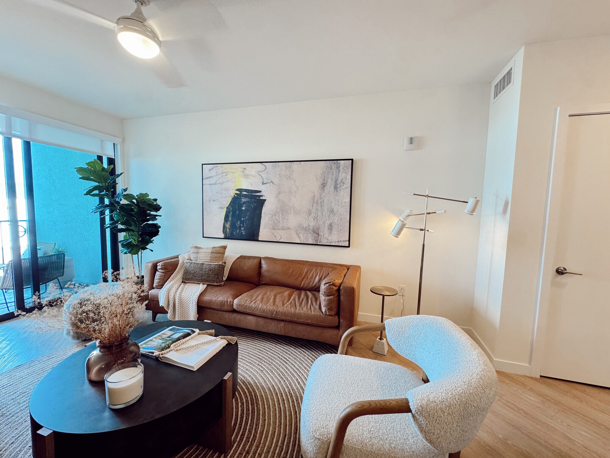 Building Photo - 19695 NE 23rd Ct