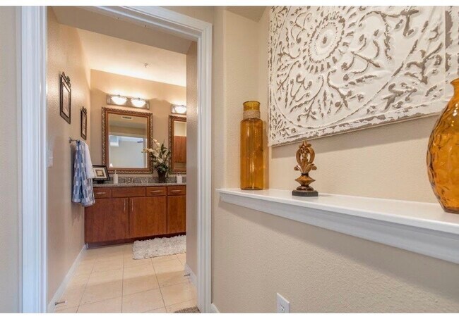 Building Photo - 15727 Cutten Rd