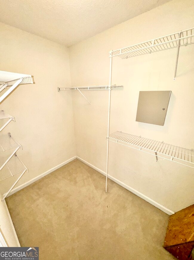 Building Photo - 216 Spring Hill Ct