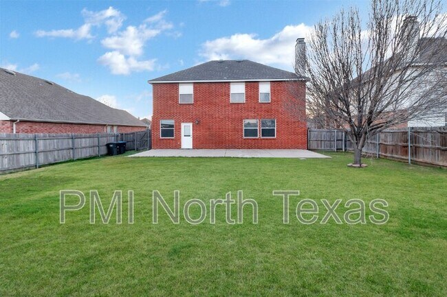 Building Photo - 16264 Red River Ln