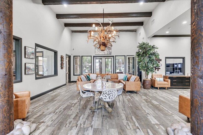 Building Photo - 555 E Silverado Ranch Blvd