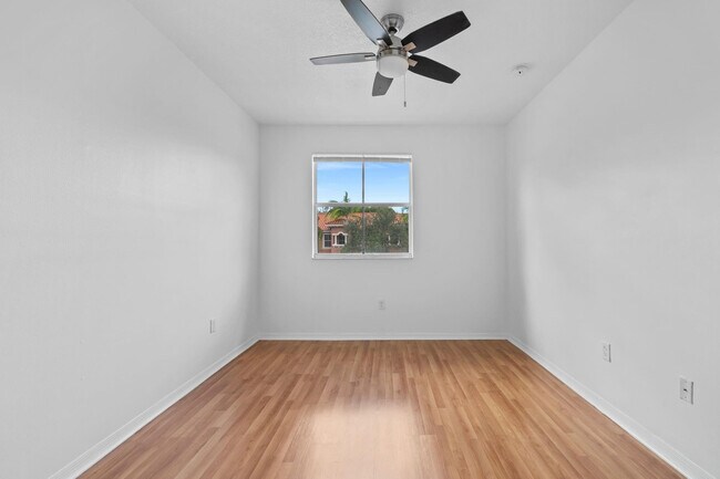 Building Photo - 717 SW 107th Ave