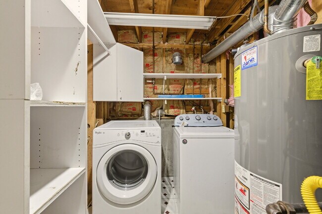 Building Photo - Split Level Home Features 4BD/2BA, Large Backyard and Deck. Newly Renovated Kitchen!  Convenient ...