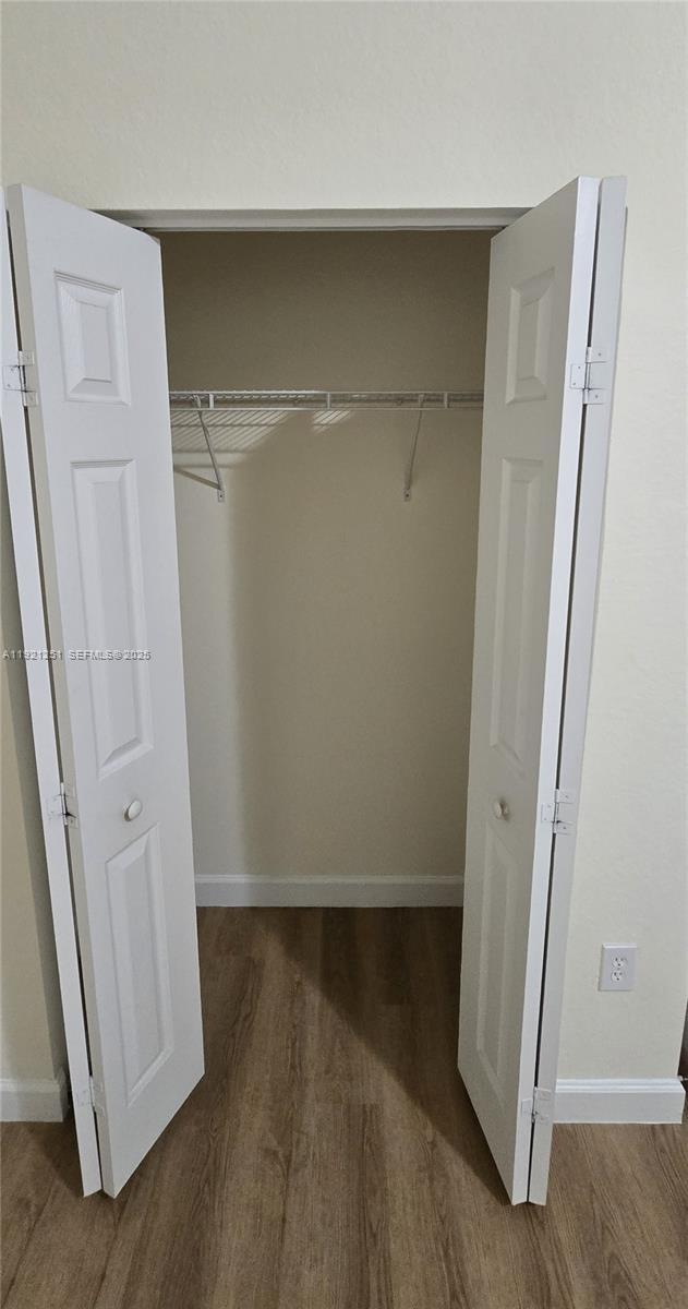 Building Photo - 3320 NE 13th Cir Dr