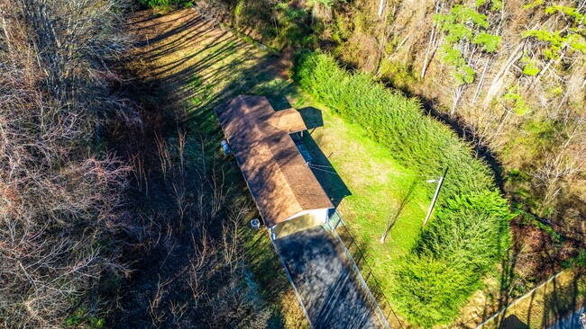 Building Photo - Newly Remodeled Home near Harris Regional ...