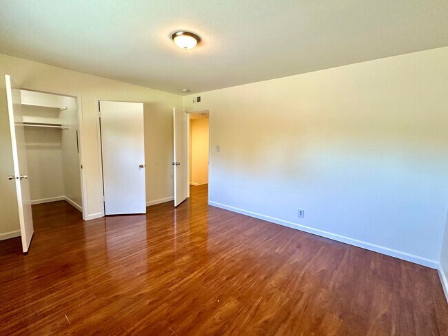Building Photo - $2,800 / 2 BR - GORGEOUS TOWNHOUSE IN IRVINGTON-CENTRAL FREMONT