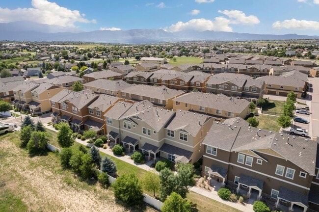 Building Photo - 5649 Saint Patrick View